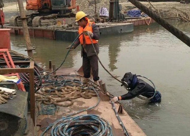 海港潜水封堵打捞